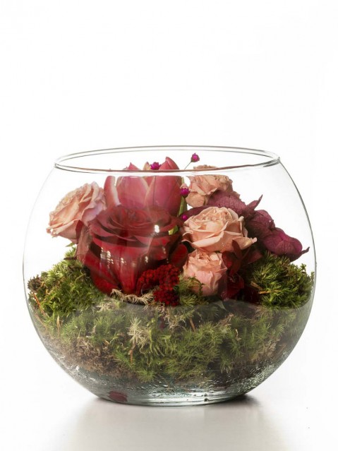Boule in vetro con fiori freschi
