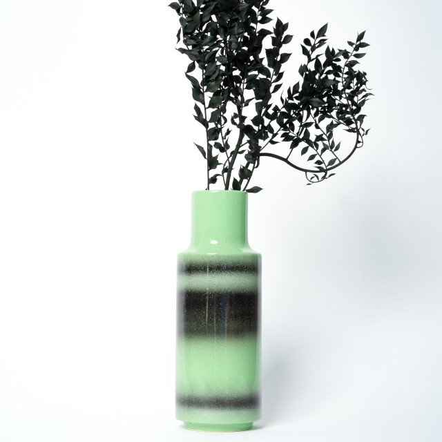 Vaso verde menta sfumato in nero