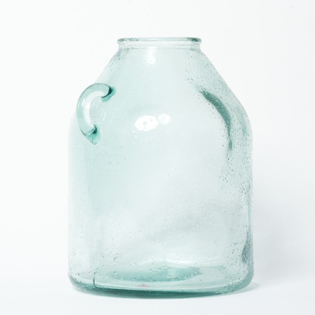 Vaso in vetro riciclato trasparente con manico